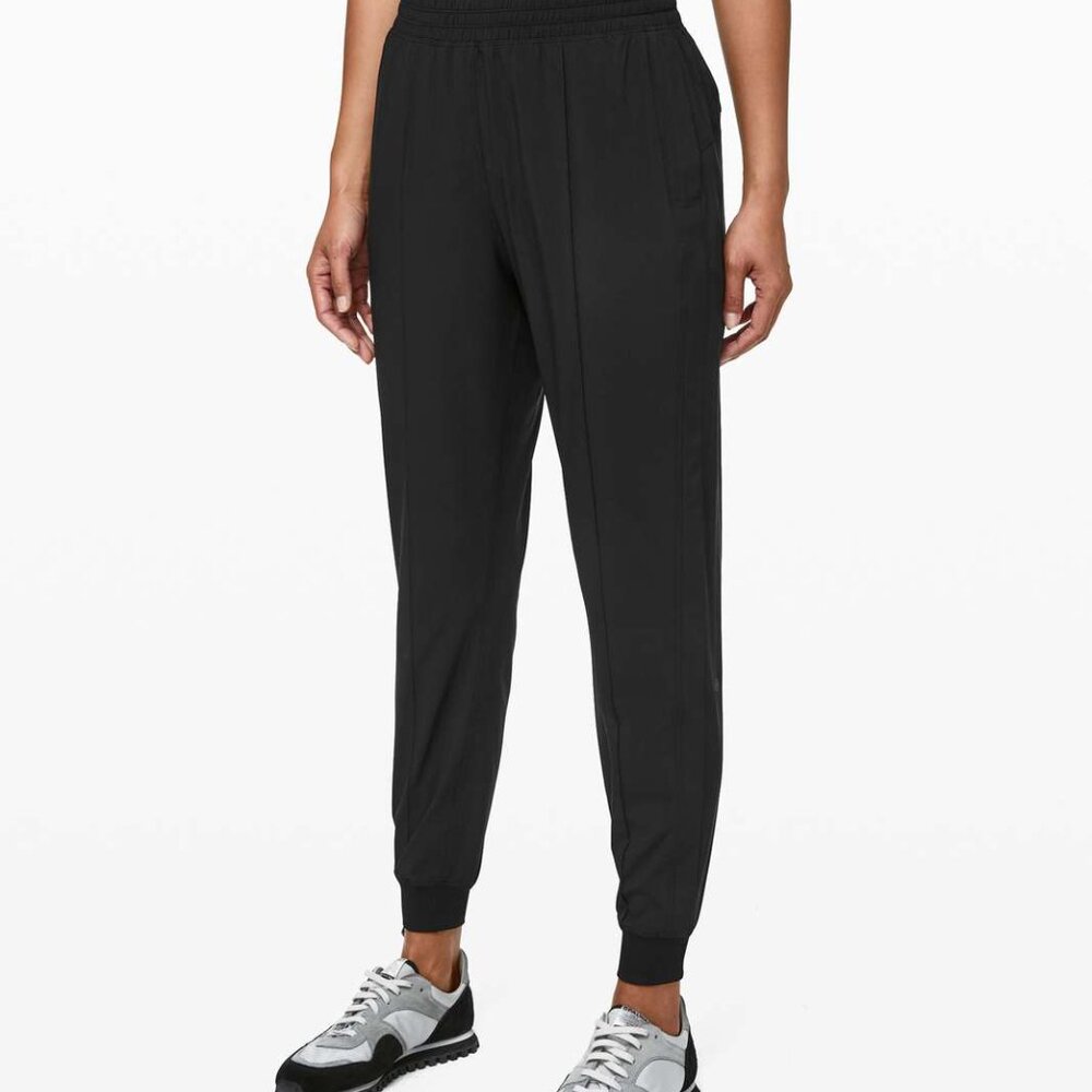 Lululemon Wanderer Joggers - Size 12